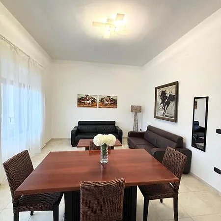 Apartment Le Conchiglie 1 By Ferrocino *